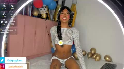 Snapshot of daisytaylor_ chatting on September 22, 1:13 pm Daisy online show from September 22, 1:13 pm