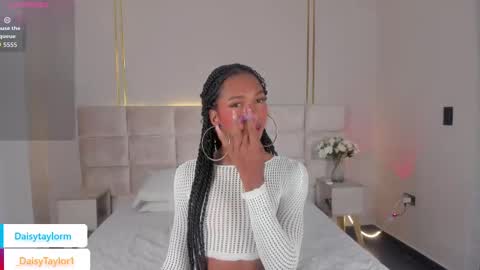 Snapshot of daisytaylor_ chatting on November 5, 12:27 pm Daisy online show from November 5, 12:27 pm