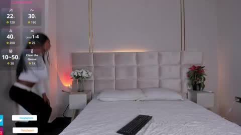 Snapshot of daisytaylor_ chatting on November 18, 12:20 pm Daisy online show from November 18, 12:20 pm