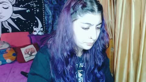 Snapshot of dak_7 chatting on December 21, 4:41 am    --  -- help me reach 100 hands up  online show from December 21, 4:41 am