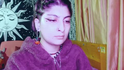 Snapshot of dak_7 chatting on December 25, 8:40 am    --  -- help me reach 100 hands up  online show from December 25, 8:40 am