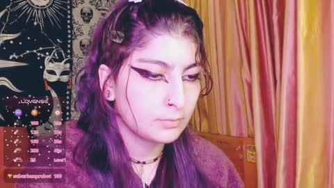 Snapshot of dak_7 chatting on January 9, 2:11 am    --  -- help me reach 100 hands up  online show from January 9, 2:11 am