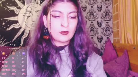 Snapshot of dak_7 chatting on January 11, 6:56 am    --  -- help me reach 100 hands up  online show from January 11, 6:56 am