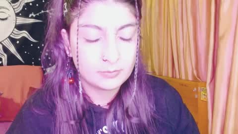 Snapshot of dak_7 chatting on January 12, 8:14 am    --  -- help me reach 100 hands up  online show from January 12, 8:14 am