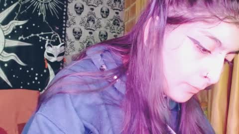 Snapshot of dak_7 chatting on February 4, 6:57 am    --  -- help me reach 100 hands up  online show from February 4, 6:57 am