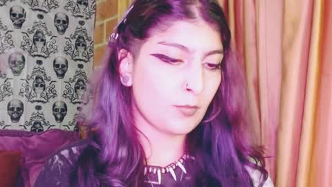 Snapshot of dak_7 chatting on February 8, 6:12 am    --  -- help me reach 100 hands up  online show from February 8, 6:12 am