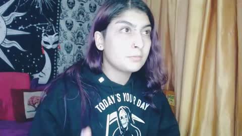 Snapshot of dak_7 chatting on February 25, 1:20 am    --  -- help me reach 100 hands up  online show from February 25, 1:20 am