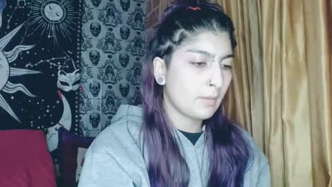 Snapshot of dak_7 chatting on February 26, 3:10 am    --  -- help me reach 100 hands up  online show from February 26, 3:10 am