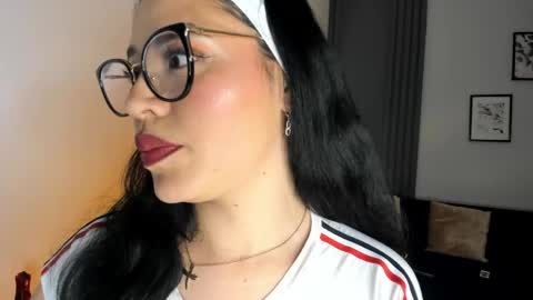 Snapshot of dakhota_rouge chatting on June 6, 5:01 am Dakhota online show from June 6, 5:01 am