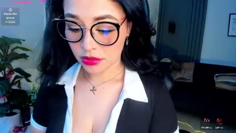 Snapshot of dakhota_rouge chatting on June 11, 4:54 am Dakhota online show from June 11, 4:54 am