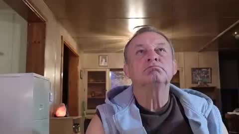 dakit online show from December 18, 3:18 pm