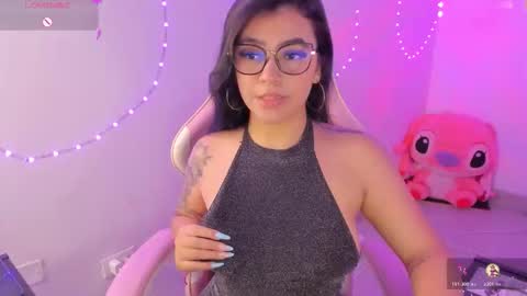 Snapshot of dakoota_luv chatting on November 6, 5:19 am dakoota_luv online show from November 6, 5:19 am