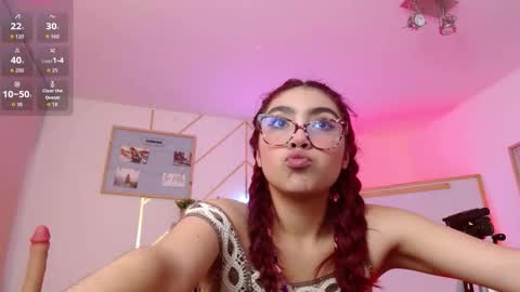 Snapshot of dakota_bonnet chatting on October 8, 4:21 am Dakota online show from October 8, 4:21 am