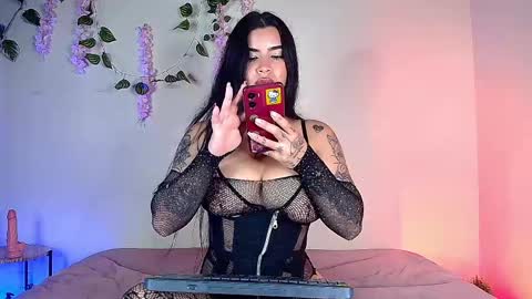 dakota carsson online show from May 19, 12:05 am