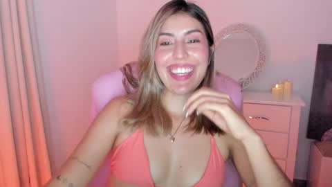 Snapshot of dakota_clark chatting on May 8, 1:44 am Helloo HAPPY NEW YEAR Ill be back soon online show from May 8, 1:44 am