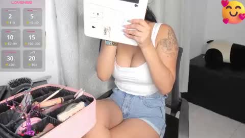 Snapshot of dakota_jenkins chatting on July 18, 2:49 am janeth online show from July 18, 2:49 am