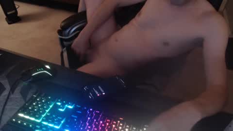 Snapshot of dakota_reilly chatting on February 6, 6:29 am Dakota online show from February 6, 6:29 am