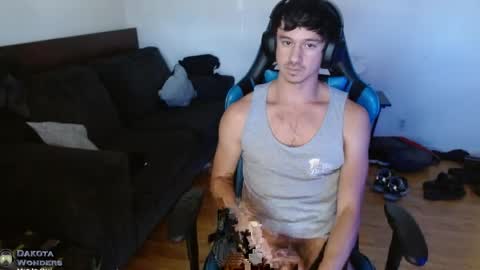 Dakota Wonders online show from May 11, 10:18 pm