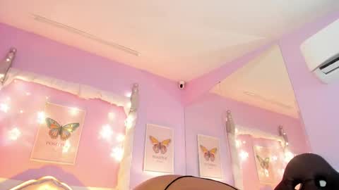 Snapshot of dakotasexshow2 chatting on February 26, 1:53 am Dakota Sex Show  online show from February 26, 1:53 am