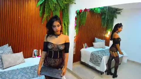 Snapshot of dakotta_rose_ chatting on March 1, 1:24 pm Dakotta online show from March 1, 1:24 pm