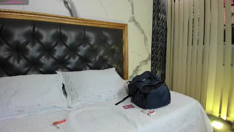 Snapshot of dalaymoore_ chatting on January 15, 7:50 pm Dalay online show from January 15, 7:50 pm