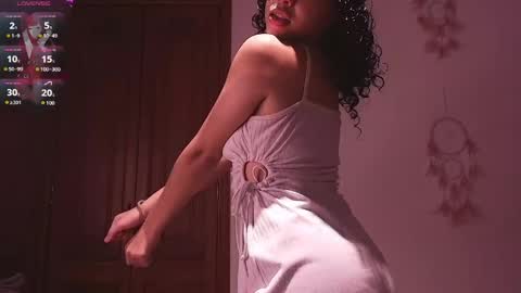 D A L H I L A online show from April 15, 12:23 pm