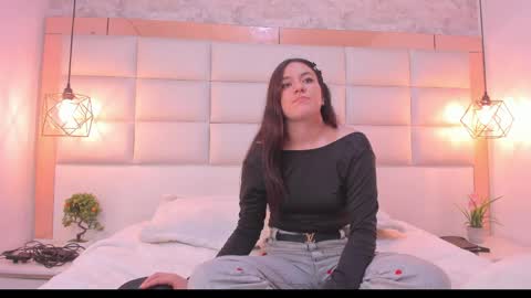 dali_collin online show from March 21, 5:38 pm