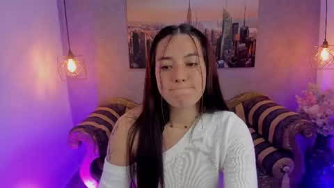 Snapshot of dali_collin chatting on July 25, 3:31 pm dali_collin online show from July 25, 3:31 pm
