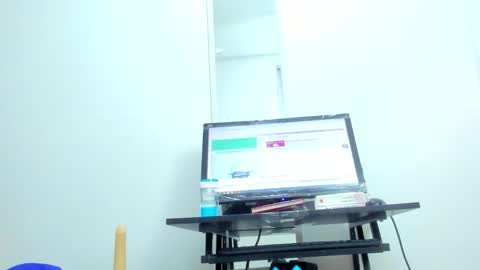  Ren  online show from February 5, 8:21 am