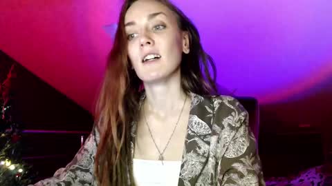 Dalia  online show from January 4, 1:42 pm