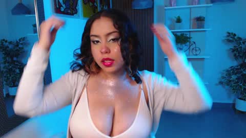 Dalila  online show from January 4, 5:05 pm