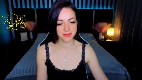 daloraslin online show from May 12, 7:00 pm