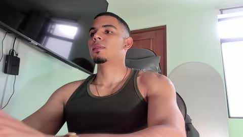 Snapshot of dalton111_ chatting on November 12, 12:16 pm Dalton online show from November 12, 12:16 pm