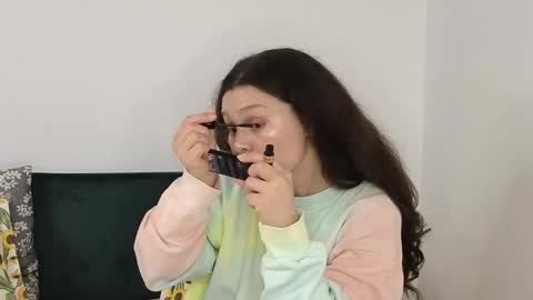 Snapshot of damedefeu chatting on March 2, 3:30 pm damedefeu online show from March 2, 3:30 pm