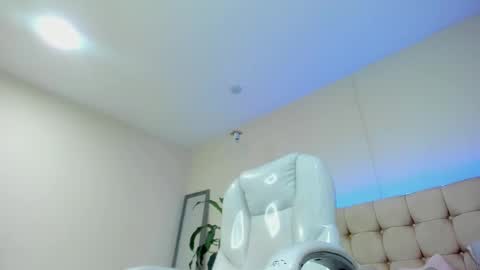 Snapshot of damian23_ chatting on January 11, 3:31 pm DAMIAN online show from January 11, 3:31 pm