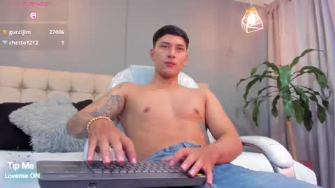 Snapshot of damian23_ chatting on September 29, 2:11 pm DAMIAN online show from September 29, 2:11 pm