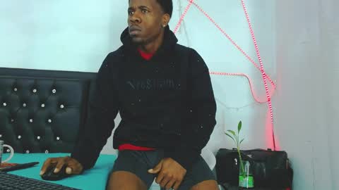 damian_hart_24cm online show from April 4, 9:40 am