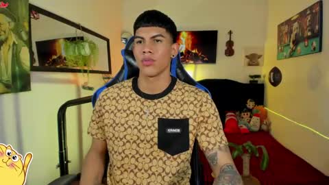 Snapshot of damian_latinxxx chatting on April 25, 4:59 am Damian online show from April 25, 4:59 am