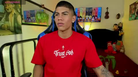 Snapshot of damian_latinxxx chatting on April 30, 6:25 pm Damian online show from April 30, 6:25 pm