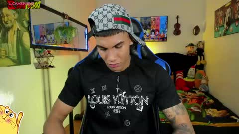 Snapshot of damian_latinxxx chatting on May 10, 3:12 am Damian online show from May 10, 3:12 am