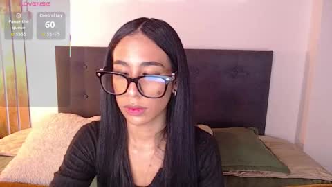 damian_n_lissa online show from December 18, 1:33 am