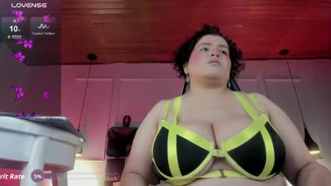 damian_rock_ online show from April 17, 8:12 pm