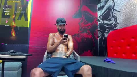 Snapshot of damian_shakur chatting on September 8, 2:27 pm damian_shakur online show from September 8, 2:27 pm
