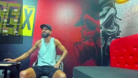 Snapshot of damian_shakur chatting on September 18, 10:17 am damian_shakur online show from September 18, 10:17 am