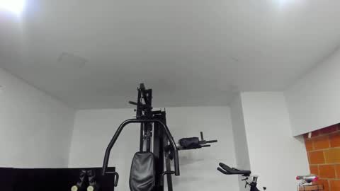 Snapshot of damian_shakur chatting on September 20, 11:28 pm damian_shakur online show from September 20, 11:28 pm