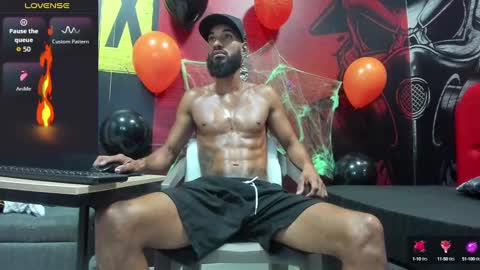 Snapshot of damian_shakur chatting on October 18, 12:06 pm damian_shakur online show from October 18, 12:06 pm