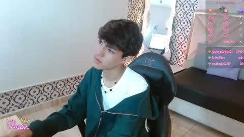 damian_tay online show from April 16, 11:33 am