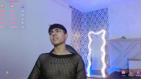 damian_tay online show from June 2, 11:34 am