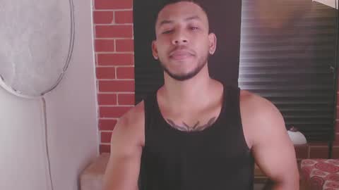 Snapshot of damiann_rees chatting on January 22, 3:51 pm instagram damiannreed. online show from January 22, 3:51 pm