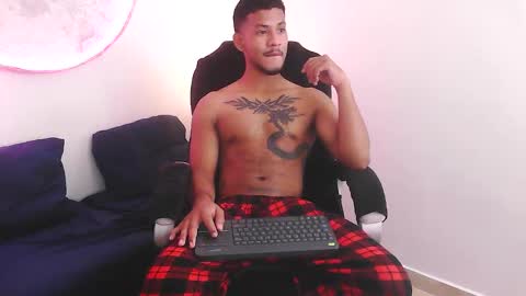 Snapshot of damiann_rees chatting on October 9, 4:21 am instagram damiannreed. online show from October 9, 4:21 am